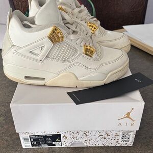 Jordan retro 4 metallic gold